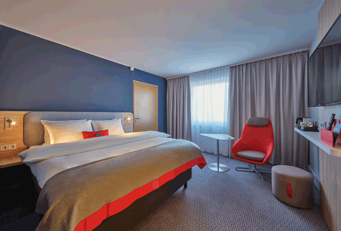 Holiday Inn Köln Flughafen Parken www.parkandfly.de