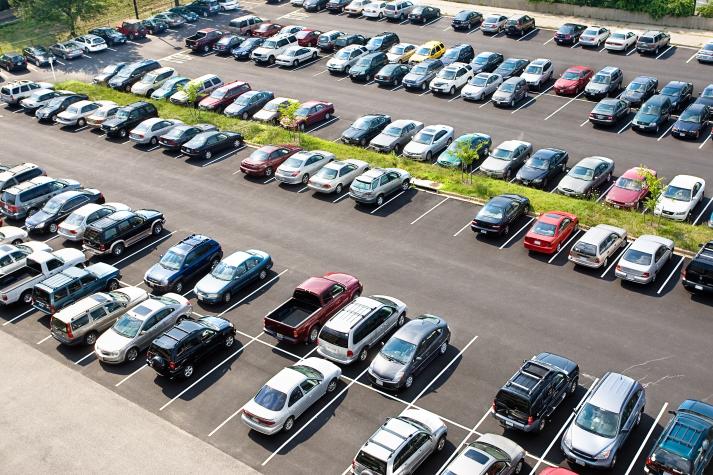 Parken Flughafen Hannover Autos